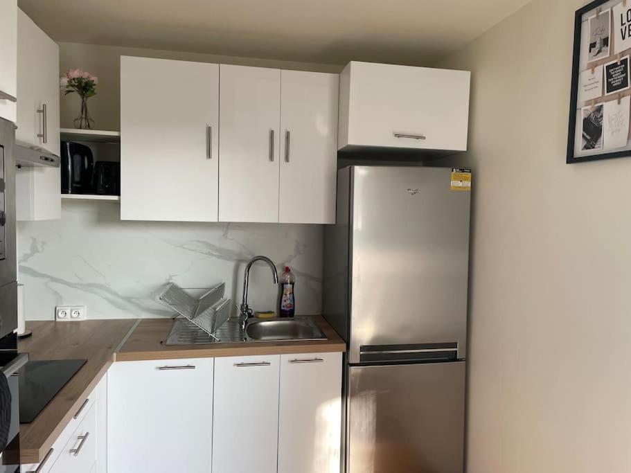 Appartement Cosy Proche Paris Le Bourget Luaran gambar